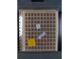 1900/23, reichhaltige und umfangreiche Bogensammlung in 9 Alben, vielfach spezialisiert nach Plattennummern, Farben und Typen