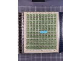 1900/23, reichhaltige und umfangreiche Bogensammlung in 9 Alben, vielfach spezialisiert nach Plattennummern, Farben und Typen