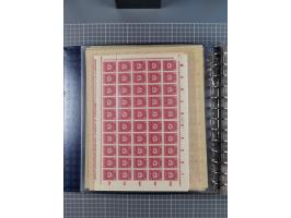 1900/23, reichhaltige und umfangreiche Bogensammlung in 9 Alben, vielfach spezialisiert nach Plattennummern, Farben und Typen