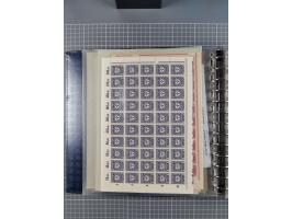 1900/23, reichhaltige und umfangreiche Bogensammlung in 9 Alben, vielfach spezialisiert nach Plattennummern, Farben und Typen