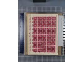 1900/23, reichhaltige und umfangreiche Bogensammlung in 9 Alben, vielfach spezialisiert nach Plattennummern, Farben und Typen