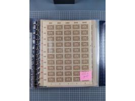 1900/23, reichhaltige und umfangreiche Bogensammlung in 9 Alben, vielfach spezialisiert nach Plattennummern, Farben und Typen