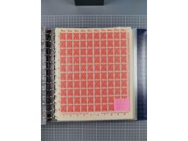 1900/23, reichhaltige und umfangreiche Bogensammlung in 9 Alben, vielfach spezialisiert nach Plattennummern, Farben und Typen