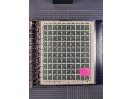 1900/23, reichhaltige und umfangreiche Bogensammlung in 9 Alben, vielfach spezialisiert nach Plattennummern, Farben und Typen