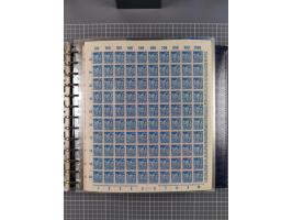 1900/23, reichhaltige und umfangreiche Bogensammlung in 9 Alben, vielfach spezialisiert nach Plattennummern, Farben und Typen