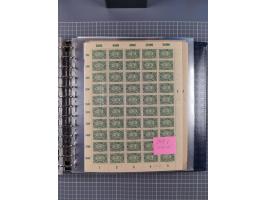 1900/23, reichhaltige und umfangreiche Bogensammlung in 9 Alben, vielfach spezialisiert nach Plattennummern, Farben und Typen