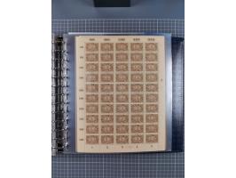 1900/23, reichhaltige und umfangreiche Bogensammlung in 9 Alben, vielfach spezialisiert nach Plattennummern, Farben und Typen