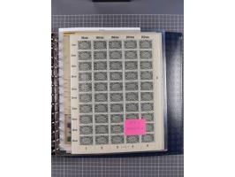 1900/23, reichhaltige und umfangreiche Bogensammlung in 9 Alben, vielfach spezialisiert nach Plattennummern, Farben und Typen