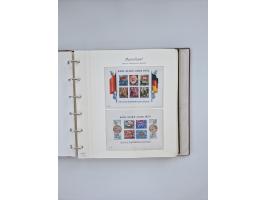 1948/90, in den Hauptnummern augenscheinlich komplette gestempelte Sammlungen Berlin 1948-90 und DDR 1949-90, sowie eine fast