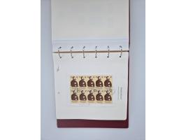 1948/90, in den Hauptnummern augenscheinlich komplette gestempelte Sammlungen Berlin 1948-90 und DDR 1949-90, sowie eine fast