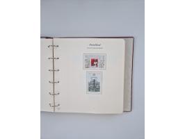 1948/90, in den Hauptnummern augenscheinlich komplette gestempelte Sammlungen Berlin 1948-90 und DDR 1949-90, sowie eine fast