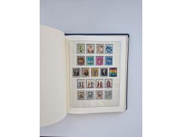 1948/90, in den Hauptnummern augenscheinlich komplette gestempelte Sammlungen Berlin 1948-90 und DDR 1949-90, sowie eine fast