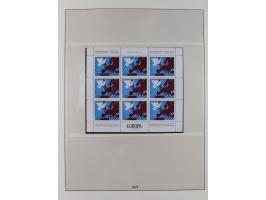 1949/79, postfrische und zusätzlich gestempelte Sammlung, in den Hauptnummern komplett, einschließlich Vor- und Mitläufern, d