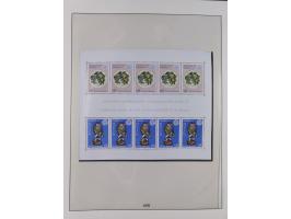 1949/79, postfrische und zusätzlich gestempelte Sammlung, in den Hauptnummern komplett, einschließlich Vor- und Mitläufern, d