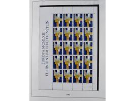 1949/79, postfrische und zusätzlich gestempelte Sammlung, in den Hauptnummern komplett, einschließlich Vor- und Mitläufern, d