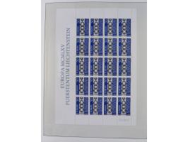 1949/79, postfrische und zusätzlich gestempelte Sammlung, in den Hauptnummern komplett, einschließlich Vor- und Mitläufern, d