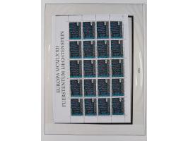 1949/79, postfrische und zusätzlich gestempelte Sammlung, in den Hauptnummern komplett, einschließlich Vor- und Mitläufern, d