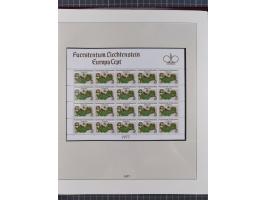 1949/79, postfrische und zusätzlich gestempelte Sammlung, in den Hauptnummern komplett, einschließlich Vor- und Mitläufern, d