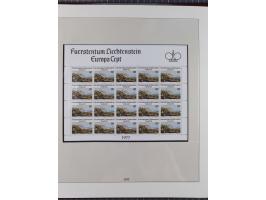 1949/79, postfrische und zusätzlich gestempelte Sammlung, in den Hauptnummern komplett, einschließlich Vor- und Mitläufern, d