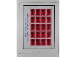 1949/79, postfrische und zusätzlich gestempelte Sammlung, in den Hauptnummern komplett, einschließlich Vor- und Mitläufern, d