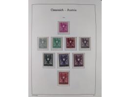 1945/78, postfrische und meist zusätzlich gestempelte Sammlung, in den Hauptnummern komplett, dabei Renner-Kleinbogen und Vög