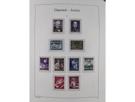 1945/78, postfrische und meist zusätzlich gestempelte Sammlung, in den Hauptnummern komplett, dabei Renner-Kleinbogen und Vög