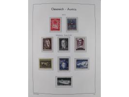 1945/78, postfrische und meist zusätzlich gestempelte Sammlung, in den Hauptnummern komplett, dabei Renner-Kleinbogen und Vög