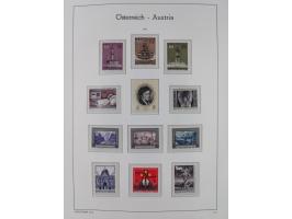 1945/78, postfrische und meist zusätzlich gestempelte Sammlung, in den Hauptnummern komplett, dabei Renner-Kleinbogen und Vög