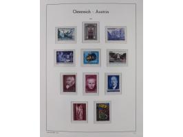 1945/78, postfrische und meist zusätzlich gestempelte Sammlung, in den Hauptnummern komplett, dabei Renner-Kleinbogen und Vög