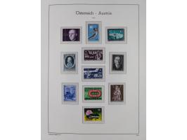 1945/78, postfrische und meist zusätzlich gestempelte Sammlung, in den Hauptnummern komplett, dabei Renner-Kleinbogen und Vög