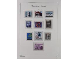 1945/78, postfrische und meist zusätzlich gestempelte Sammlung, in den Hauptnummern komplett, dabei Renner-Kleinbogen und Vög