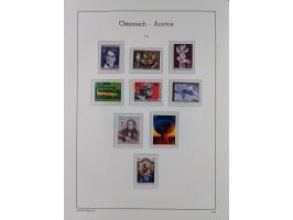 1945/78, postfrische und meist zusätzlich gestempelte Sammlung, in den Hauptnummern komplett, dabei Renner-Kleinbogen und Vög