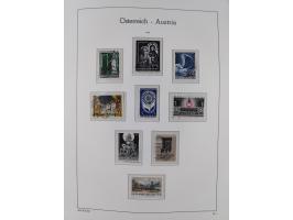 1945/78, postfrische und meist zusätzlich gestempelte Sammlung, in den Hauptnummern komplett, dabei Renner-Kleinbogen und Vög