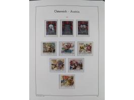 1945/78, postfrische und meist zusätzlich gestempelte Sammlung, in den Hauptnummern komplett, dabei Renner-Kleinbogen und Vög