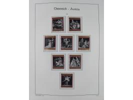 1945/78, postfrische und meist zusätzlich gestempelte Sammlung, in den Hauptnummern komplett, dabei Renner-Kleinbogen und Vög