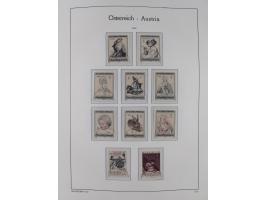 1945/78, postfrische und meist zusätzlich gestempelte Sammlung, in den Hauptnummern komplett, dabei Renner-Kleinbogen und Vög