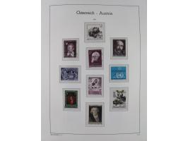 1945/78, postfrische und meist zusätzlich gestempelte Sammlung, in den Hauptnummern komplett, dabei Renner-Kleinbogen und Vög