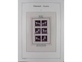 1945/78, postfrische und meist zusätzlich gestempelte Sammlung, in den Hauptnummern komplett, dabei Renner-Kleinbogen und Vög