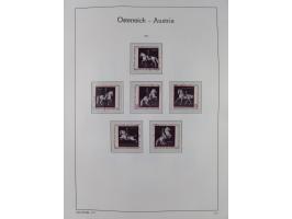 1945/78, postfrische und meist zusätzlich gestempelte Sammlung, in den Hauptnummern komplett, dabei Renner-Kleinbogen und Vög