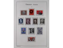 1945/78, postfrische und meist zusätzlich gestempelte Sammlung, in den Hauptnummern komplett, dabei Renner-Kleinbogen und Vög