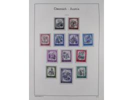 1945/78, postfrische und meist zusätzlich gestempelte Sammlung, in den Hauptnummern komplett, dabei Renner-Kleinbogen und Vög