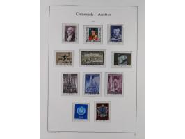 1945/78, postfrische und meist zusätzlich gestempelte Sammlung, in den Hauptnummern komplett, dabei Renner-Kleinbogen und Vög