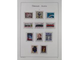 1945/78, postfrische und meist zusätzlich gestempelte Sammlung, in den Hauptnummern komplett, dabei Renner-Kleinbogen und Vög