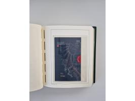 1899/2023, überkomplette postfrische und zusätzlich etwas gestempelte Sammlung in 12 Vordruckalben und losen Blättern, ab 194