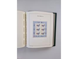 1899/2023, überkomplette postfrische und zusätzlich etwas gestempelte Sammlung in 12 Vordruckalben und losen Blättern, ab 194