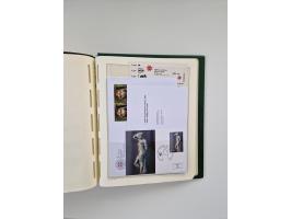 1899/2023, überkomplette postfrische und zusätzlich etwas gestempelte Sammlung in 12 Vordruckalben und losen Blättern, ab 194