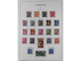 1947/59, in den Hauptnummern komplette Sammlung inkl. Dienstmarken, dabei viele Zwischenstegpaare, Hochwasserblockpaar sign. 