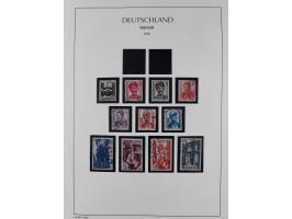 1947/59, in den Hauptnummern komplette Sammlung inkl. Dienstmarken, dabei viele Zwischenstegpaare, Hochwasserblockpaar sign. 