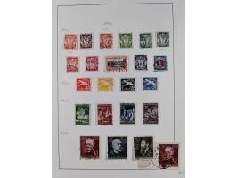 1920/39, meist gestempelte Sammlung ab Aufdruckausgaben, inkl. Dienstmarken, dabei komplette Sätze, Block 1-3, Dienstmarken, 