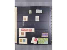 1872/1939, kleiner Bestand mit ca. 80 Briefen, Karten und GSK sowie vielen losen Marken und Briefstücken mit Schiffspoststemp